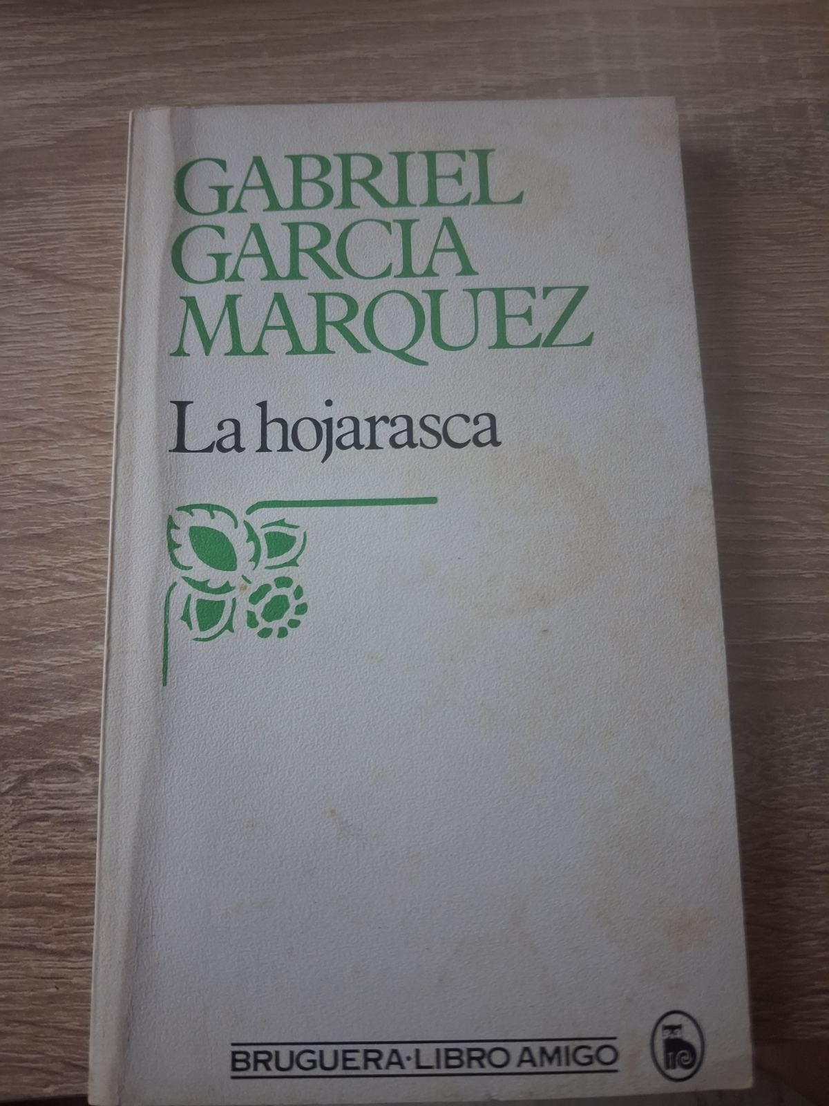 Portada La hojarasca
